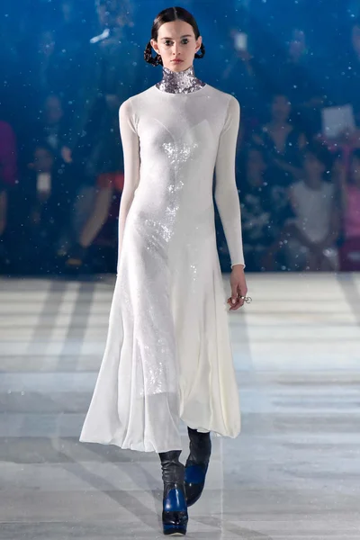 Look 37
